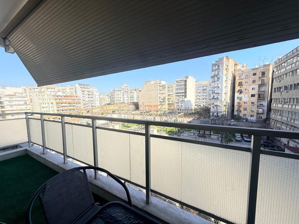 View (from property/room), Balcony/Terrace, City view