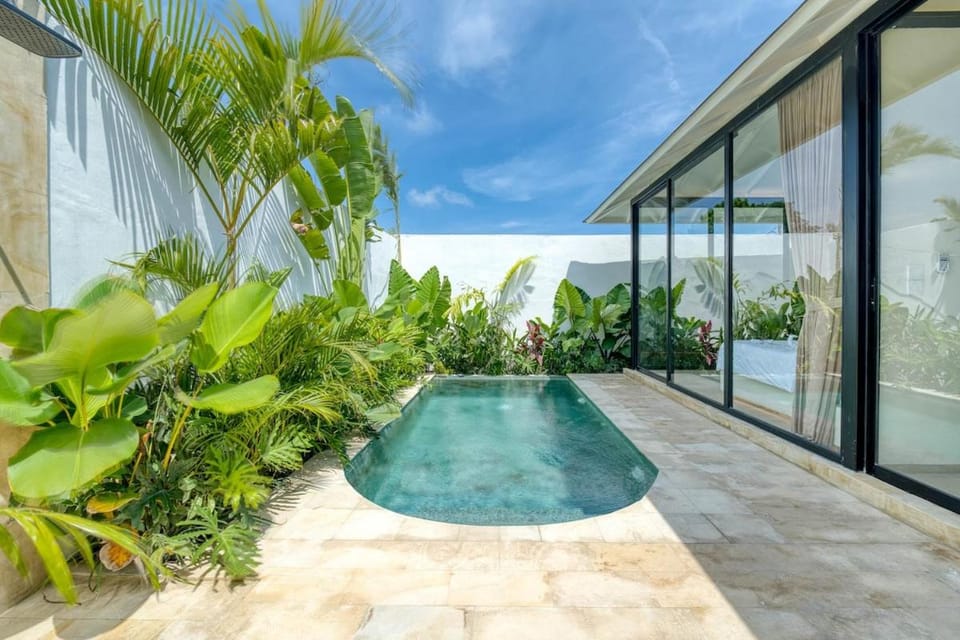 Melasti Breeze 1BR Brand New Tropical Escape in Uluwatu Villa in Bali