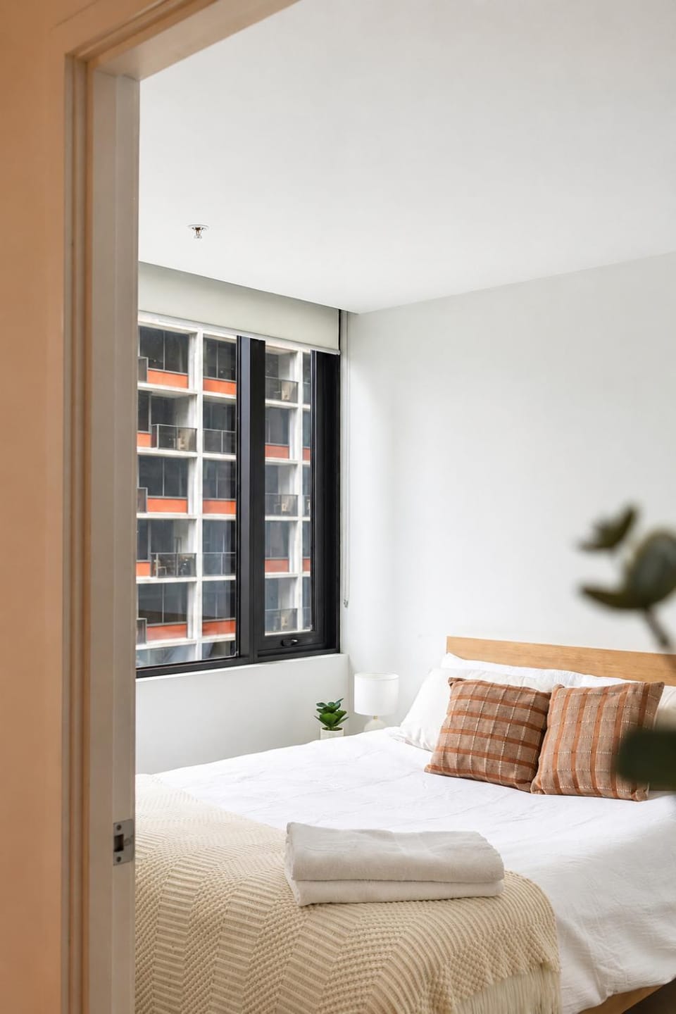 Luxe Earth Sanctuary Southern Cross Station CBD Apartment in Melbourne