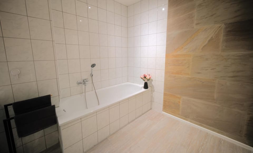 Bathroom, Bath