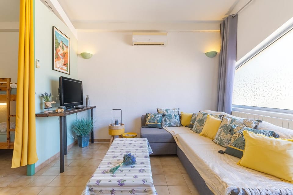 Centre Luberon, duplex Limonite House in Apt