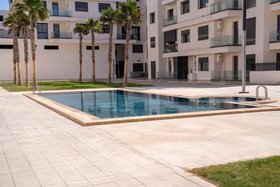 Day, Garden, Pool view, Swimming pool, sunbed
