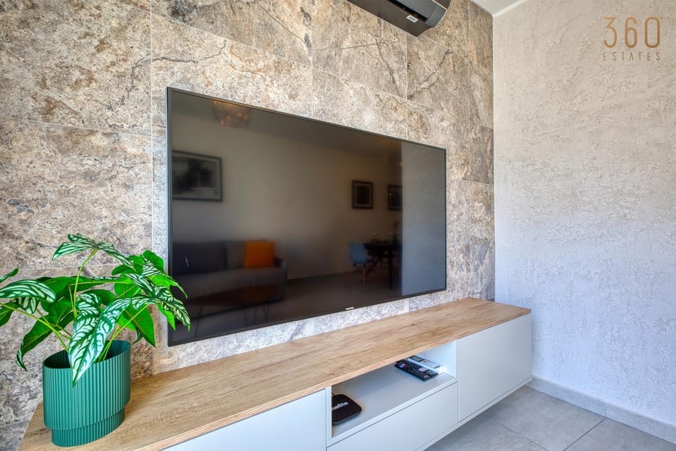 TV and multimedia, Evening entertainment, air conditioner