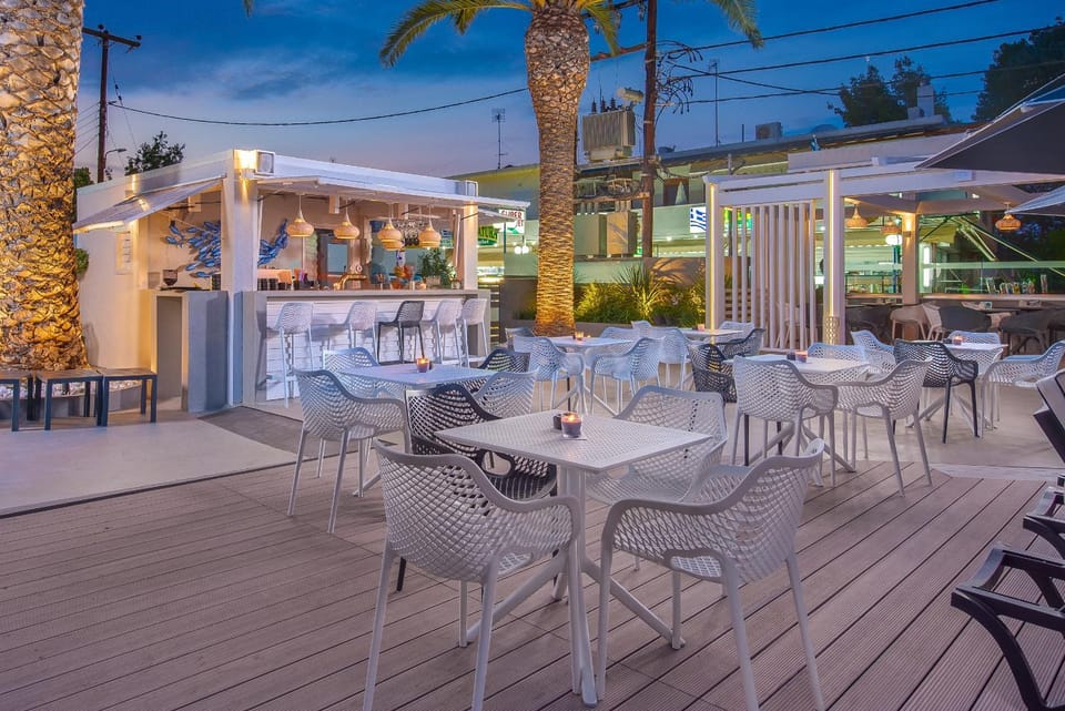 Lounge or bar