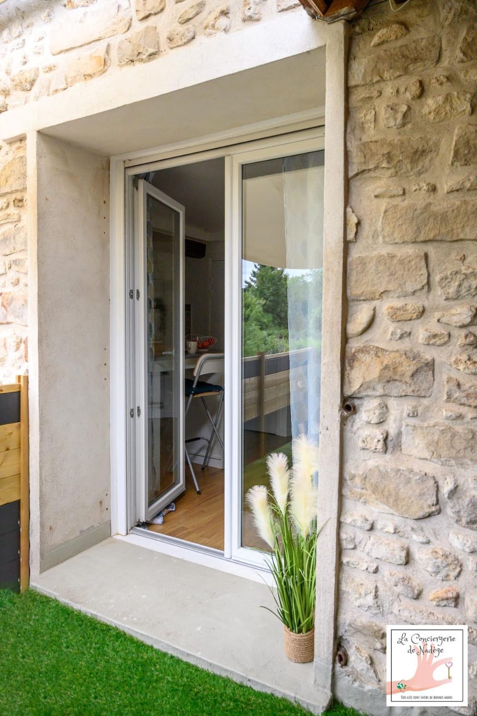 Coin de paradis et sa terrasse au coeur de Milly Apartment in Île-de-France