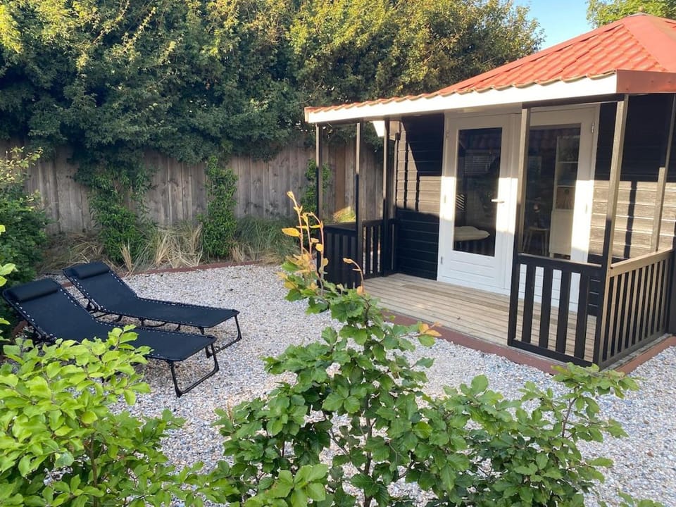 Van Egmond suites Mr Blue Sky Apartment in Callantsoog