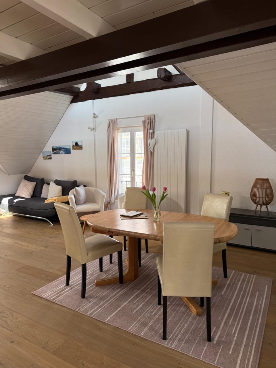 Living room, Seating area, Dining area