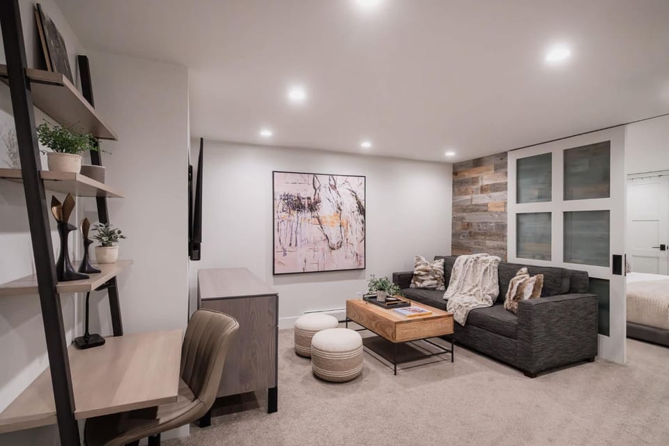 Renovated 3BR Townhouse w AC in Aspen's Core! House in Aspen