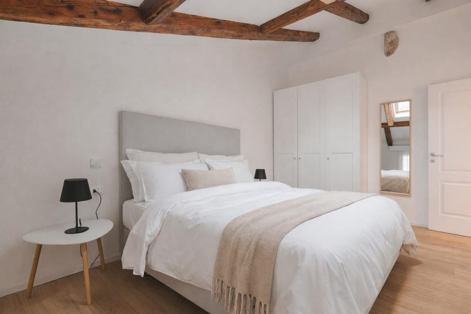 Bed, Photo of the whole room, Bedroom, wardrobe