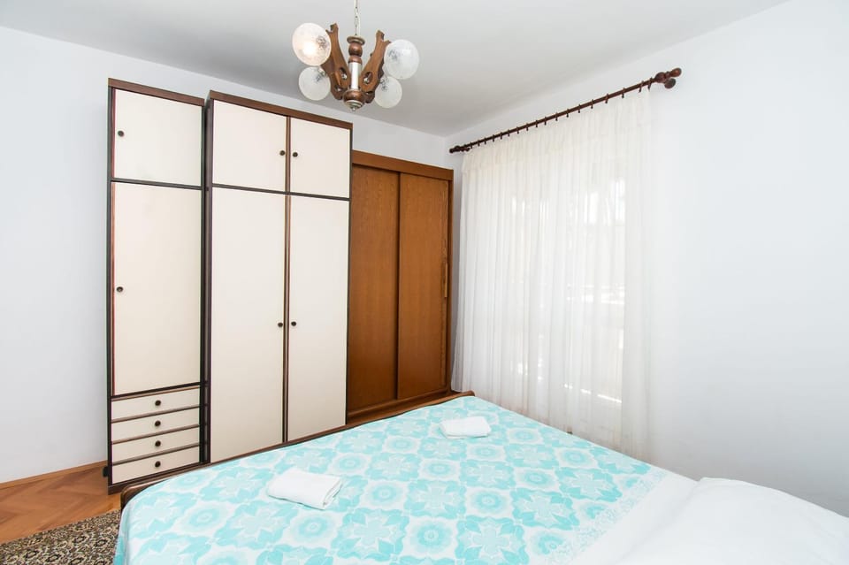 Bed, Photo of the whole room, Bedroom, wardrobe
