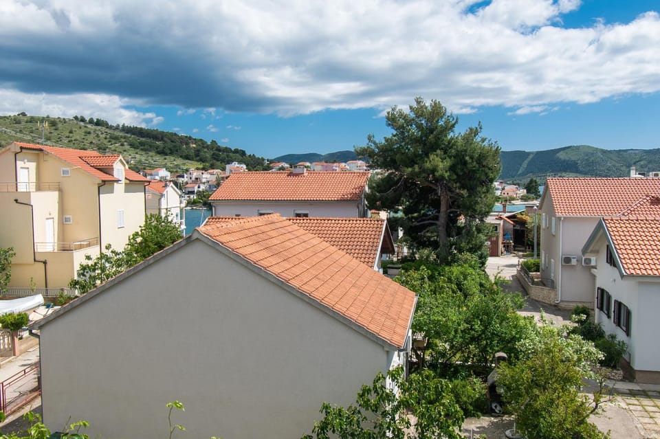 Property building, Street view