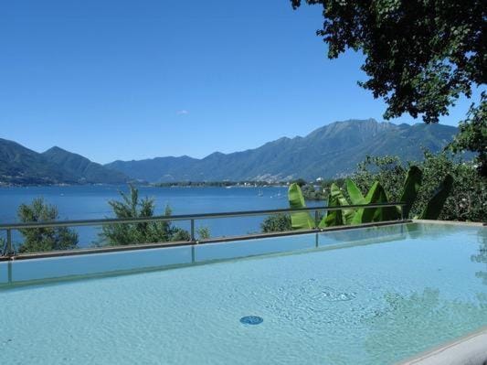 Lake view, Pool view, Swimming pool