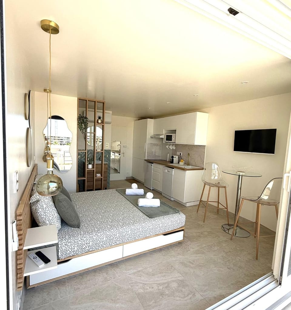 village naturiste vue Mer AB407 expo sud ouest Apartment in Agde