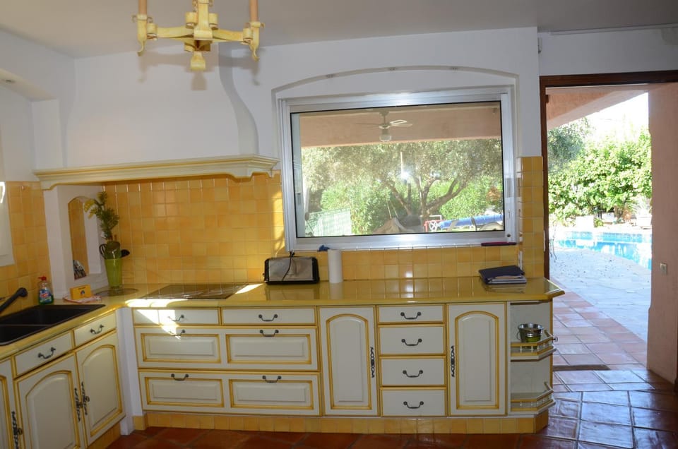 Villa de charme avec piscine sur la colline de Valescure Villa in Saint-Raphael