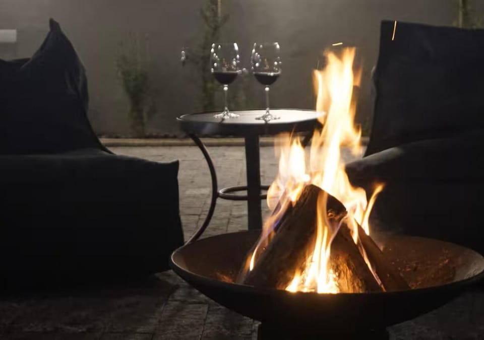 Patio, fireplace