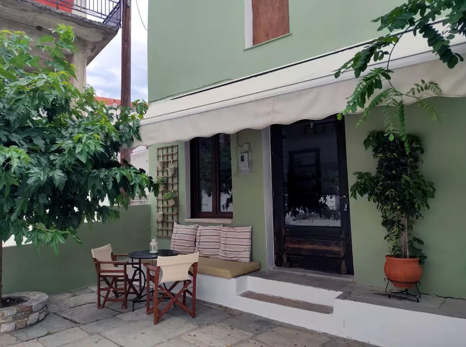 Property building, Balcony/Terrace