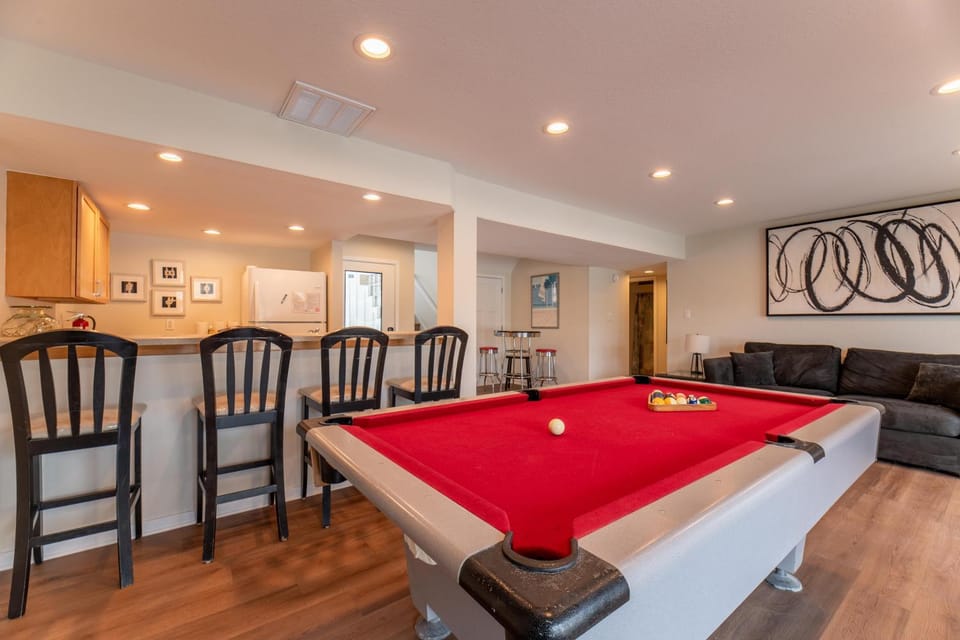 Big Daddy's - Nags Head MP 11, Oceanfront, Pool, Hot Tub, Pool Table, Flex Stays, Pets OK House in Nags Head
