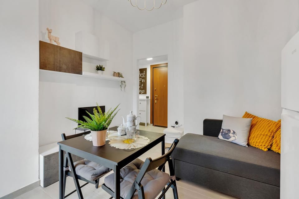 TV and multimedia, Living room, Dining area