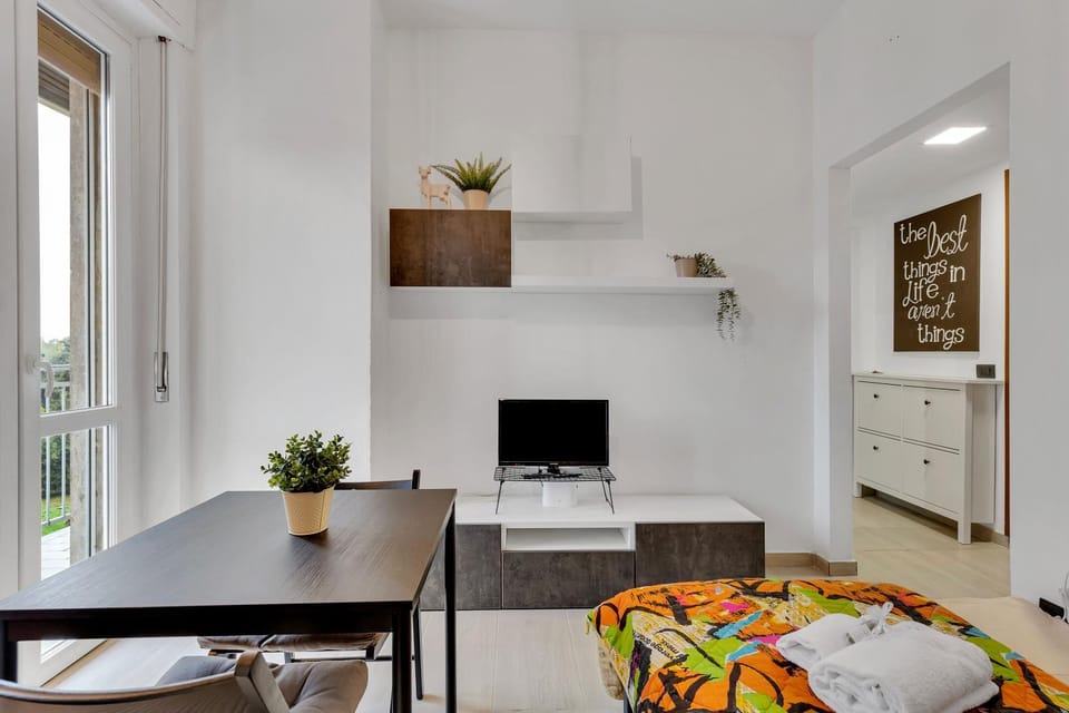 TV and multimedia, Dining area