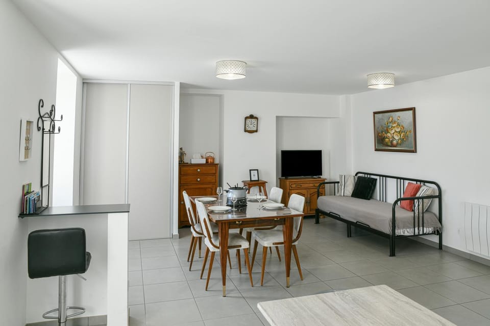 Property building, Living room