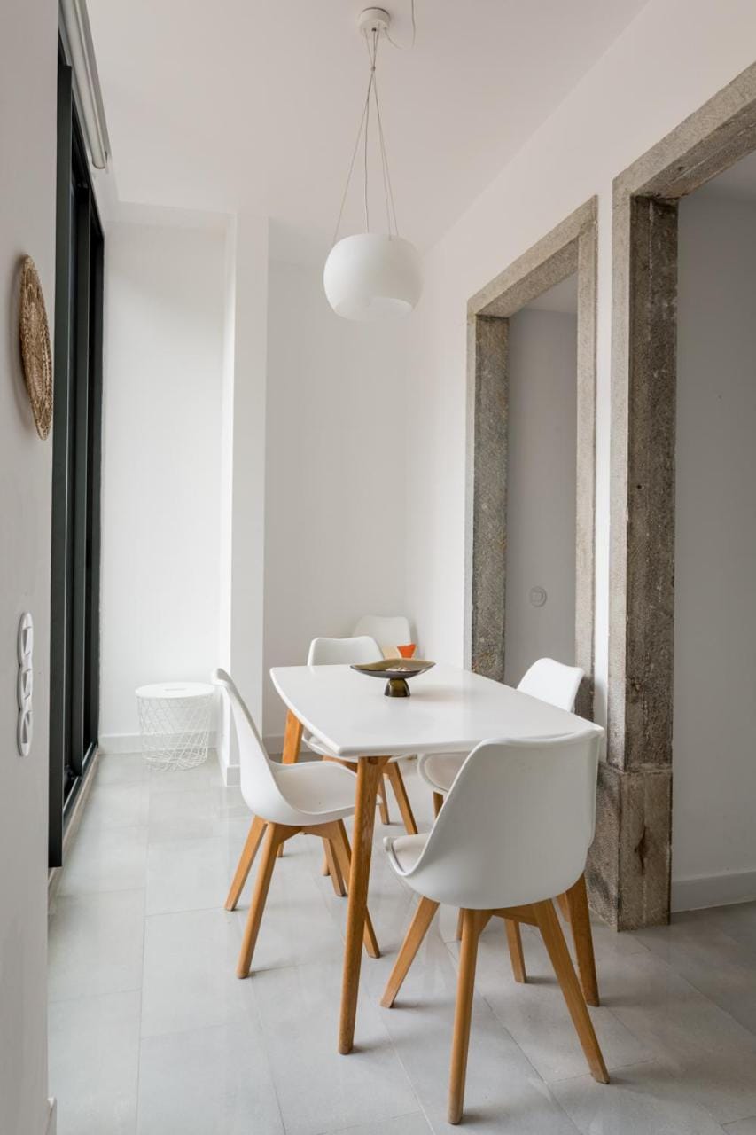 Stylish 2-Bedroom Apartment with Terrace in Alcântara Apartment in Lisbon