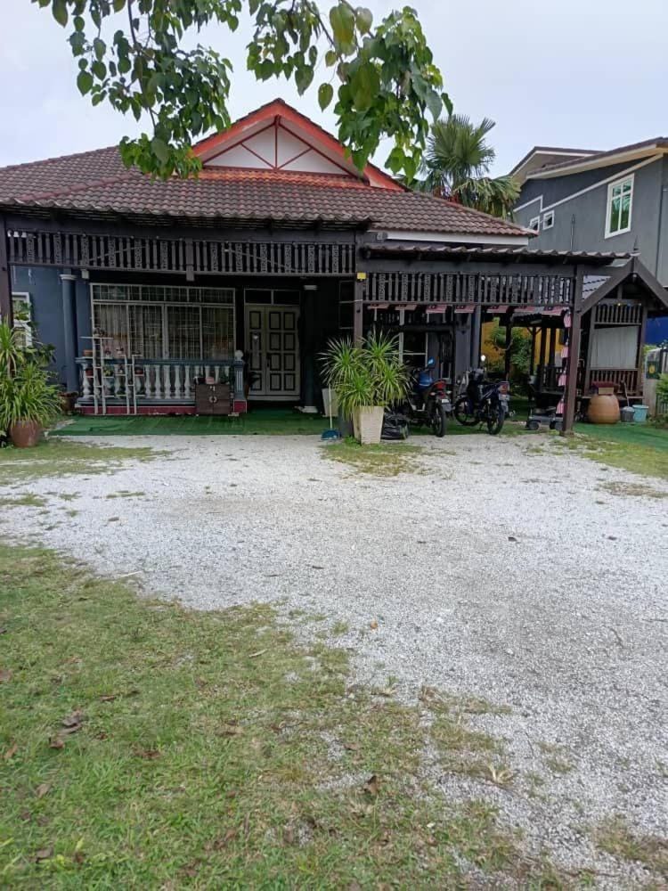 Property building, Parking