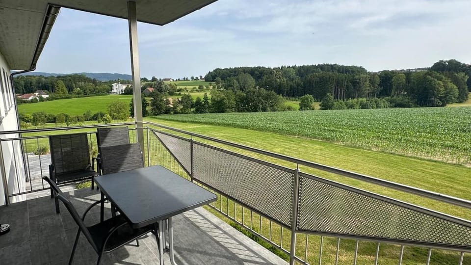 Natural landscape, View (from property/room), Balcony/Terrace, Balcony/Terrace, Garden view