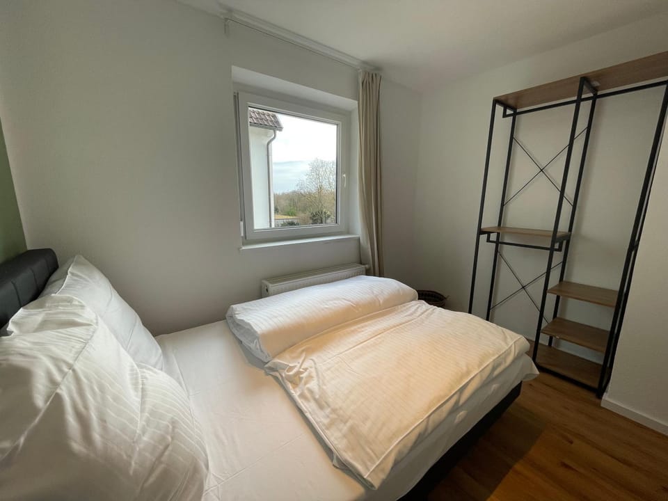 Bed, View (from property/room), View (from property/room), Photo of the whole room, Bedroom