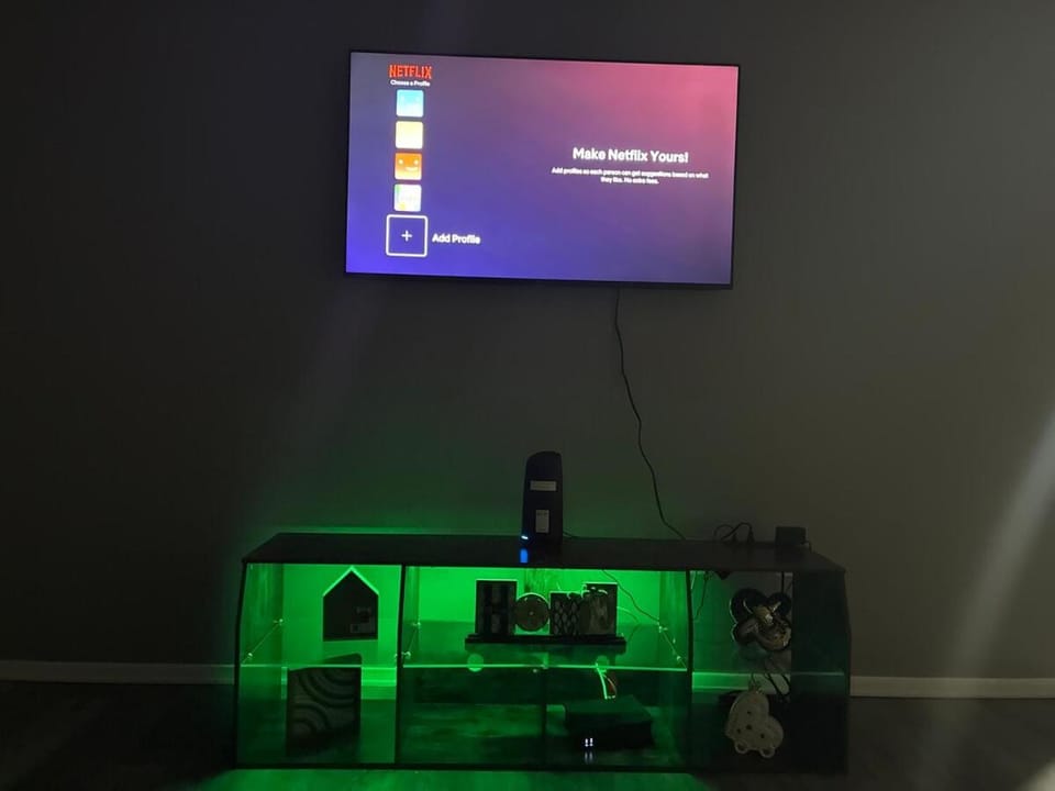 Communal lounge/ TV room, TV and multimedia, Evening entertainment