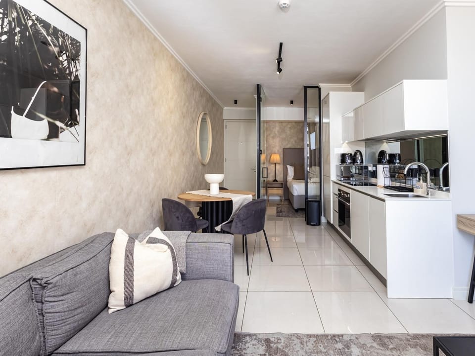 Elcaro Luxe Suite at The Ellipse Apartment in Sandton