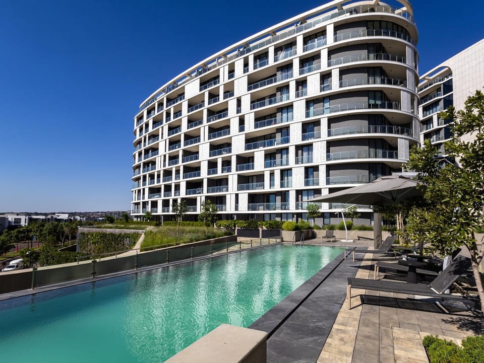 Elcaro Luxe Suite at The Ellipse Apartment in Sandton