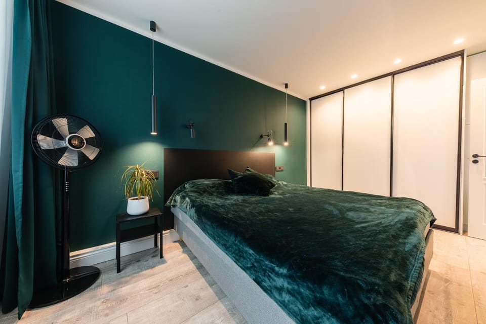 Bed, Photo of the whole room, Bedroom, wardrobe