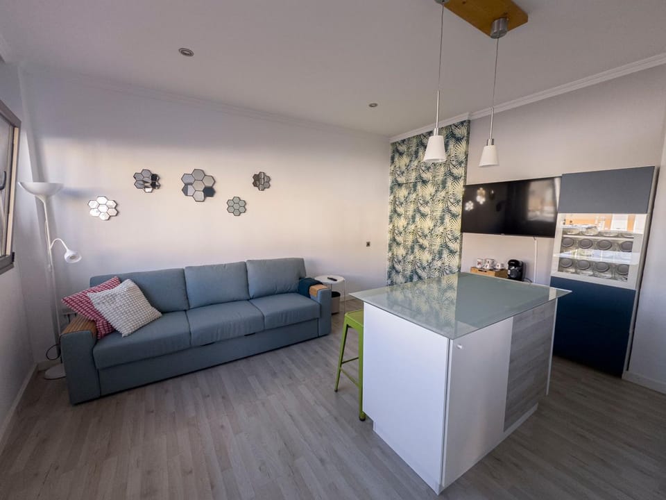 Communal lounge/ TV room, Living room, Lounge or bar