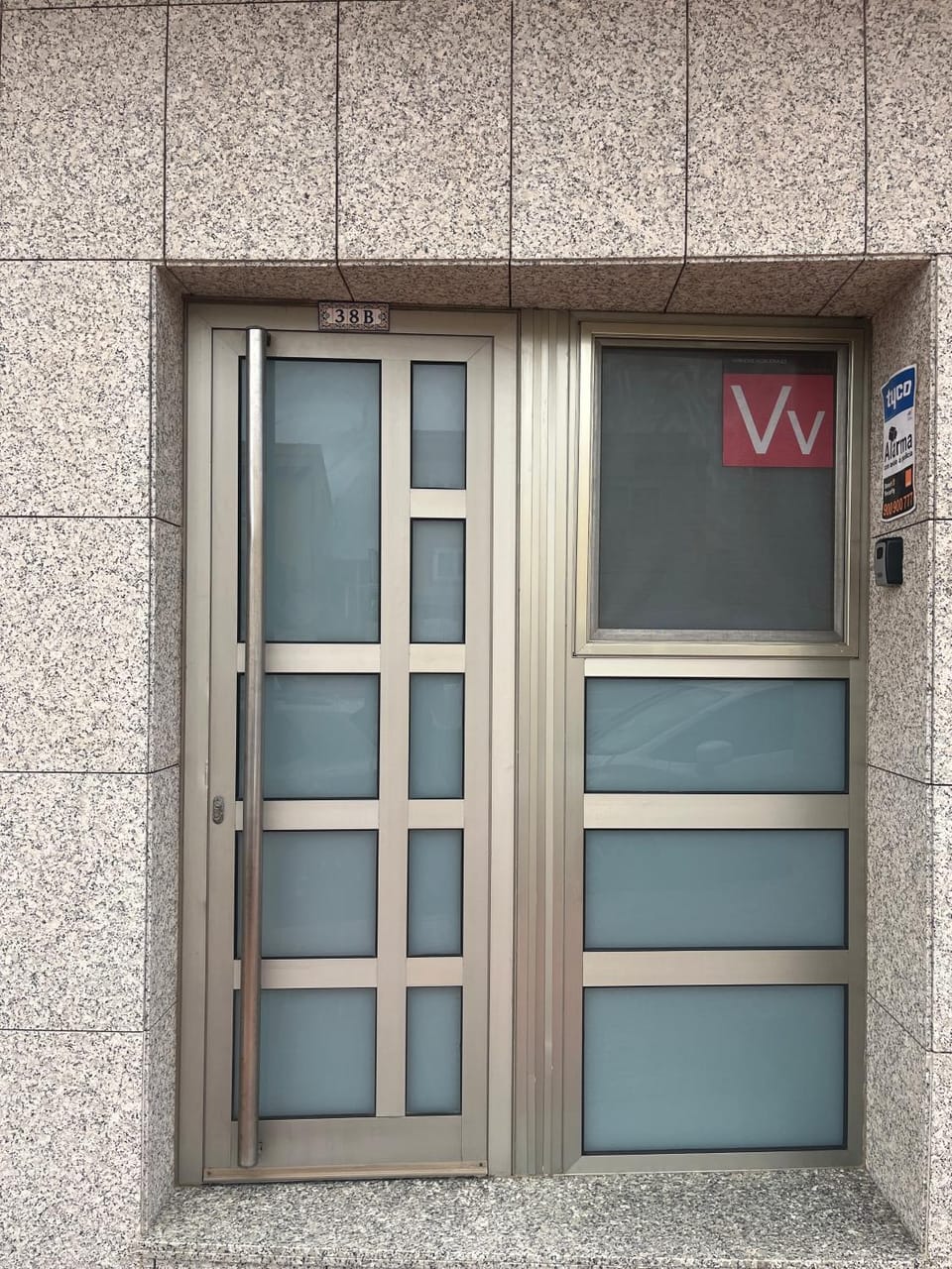 Facade/entrance