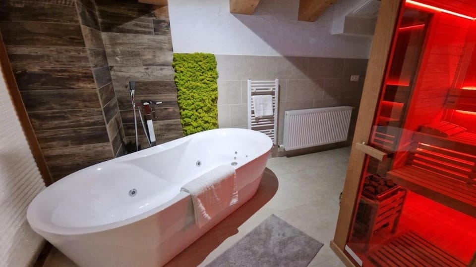 Sauna, Bathroom, Spa and wellness centre/facilities, Bath