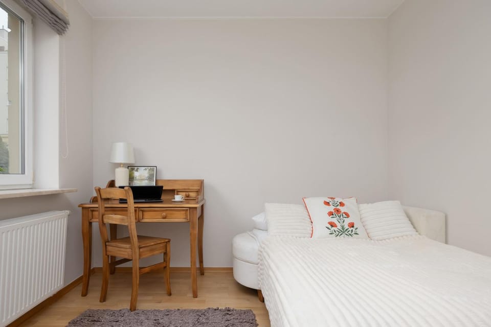 Bed, TV and multimedia, Photo of the whole room, Bedroom, internet