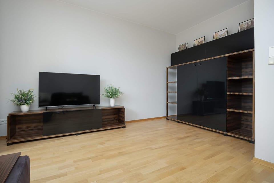 TV and multimedia, Evening entertainment
