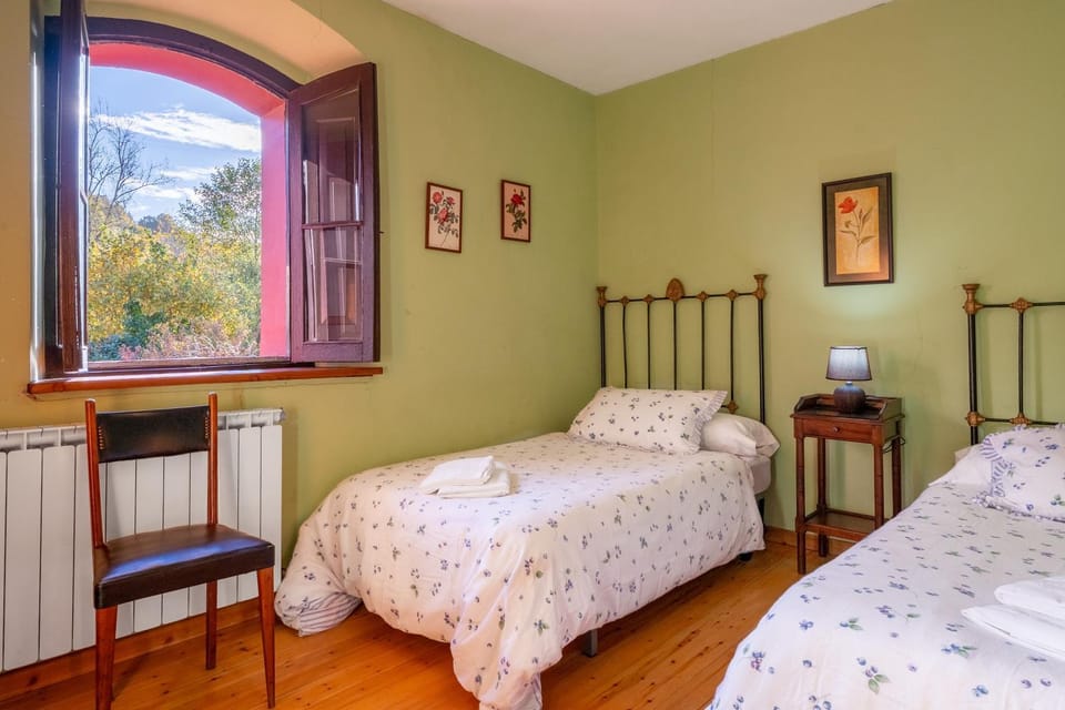 Property building, Living room, Bedroom