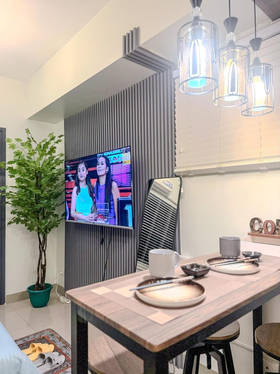 TV and multimedia, Living room, Dining area, Evening entertainment