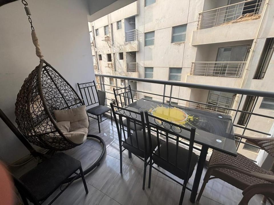 Modern furnature Kattemya Apartment in Cairo Governorate