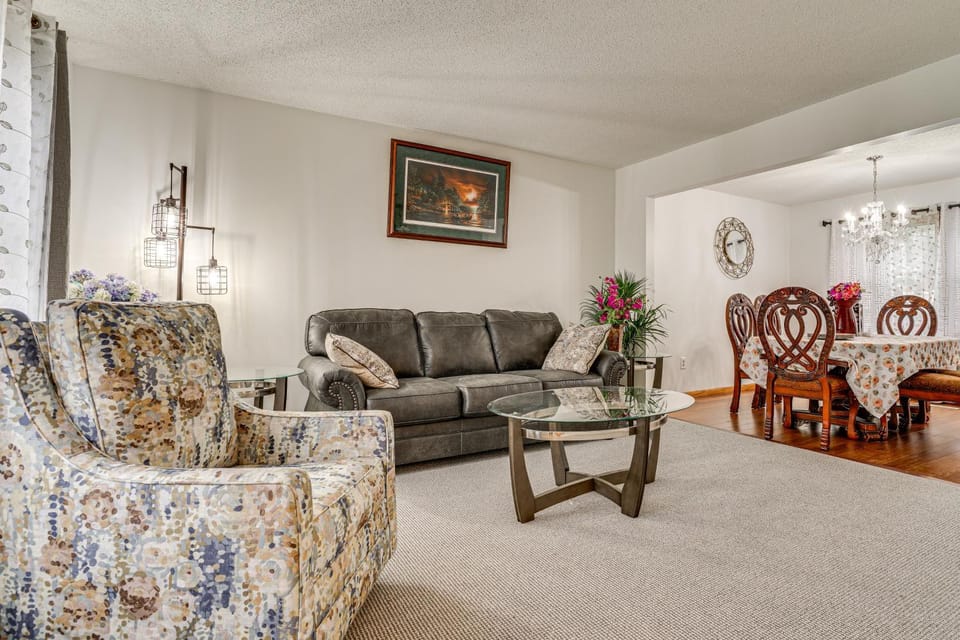 12 Mi to Dtwn St Paul: Extended Stay in Woodbury! House in Woodbury