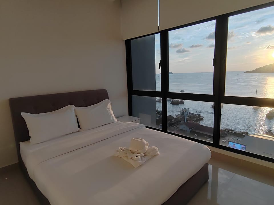 Bed, Bedroom, Sea view
