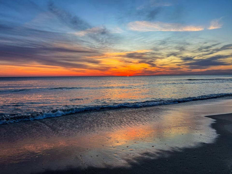 Sandy Dream - KDH Scrimshaw Condo, Oceanfront, Amazing Ocean View, Cargo Lift House in Kill Devil Hills