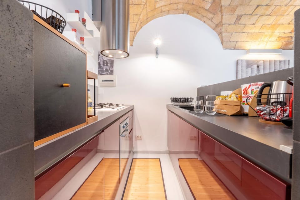 Kitchen or kitchenette