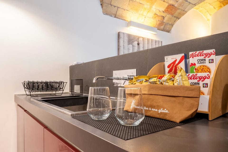 Kitchen or kitchenette, Food and drinks, Breakfast