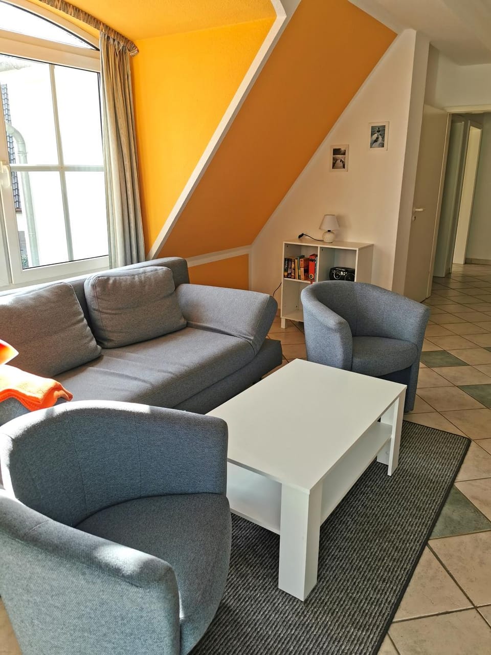 Living room, Seating area