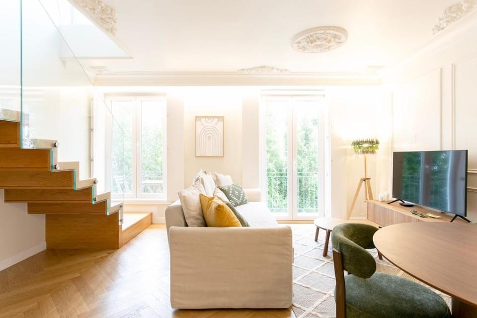 TV and multimedia, Living room, Seating area