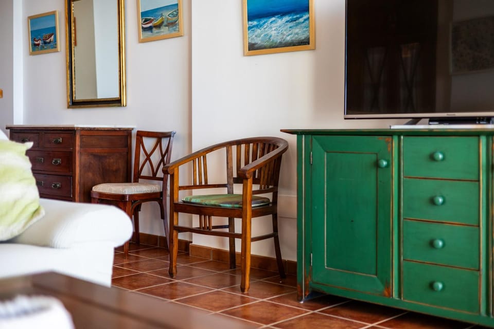 Communal lounge/ TV room, TV and multimedia