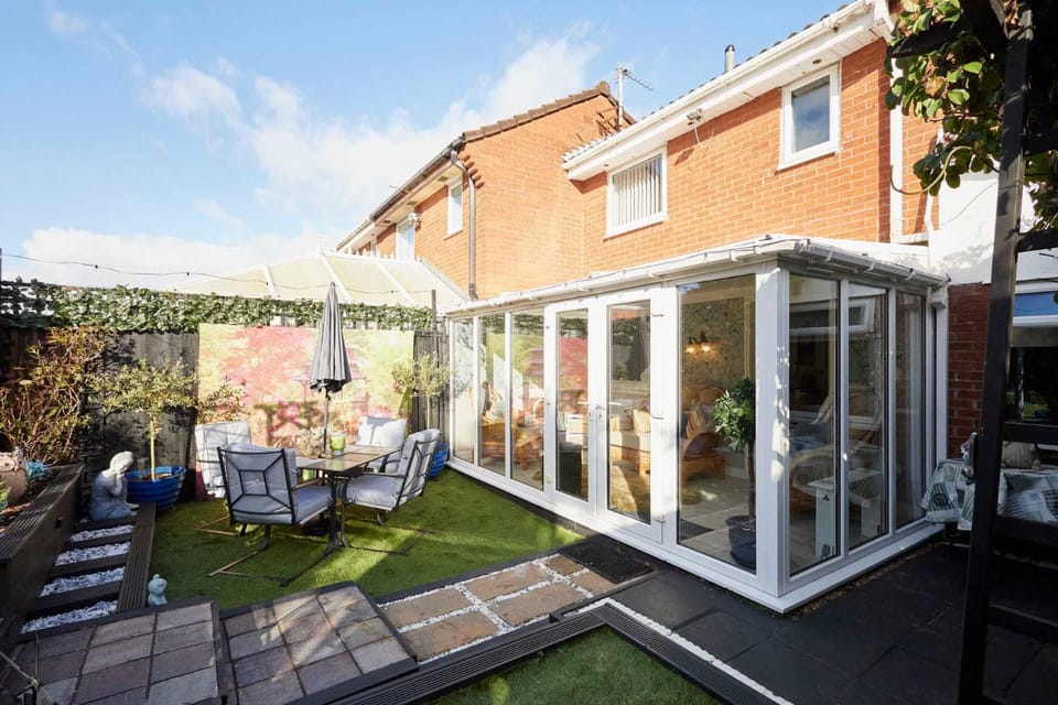 Host & Stay - The Cheeky Squirrel House in Wallasey
