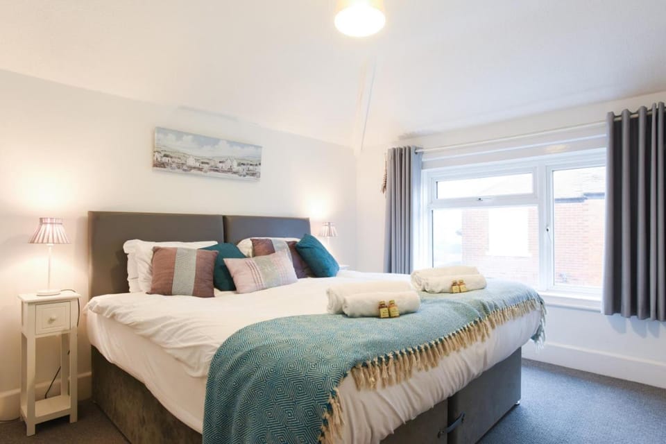 Air Maison - Coastal Charm C - Southsea Retreat Apartment in Portsmouth